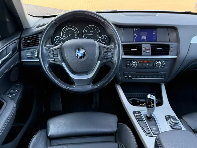 BMW X3 xDrive20i Chrome Line Edition | Automaat | Xenon | Pano | Navi | Leder | Cruise | Sportstoele...