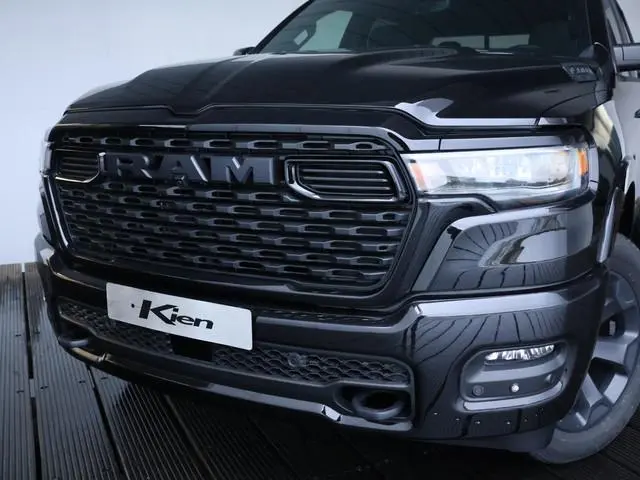 Dodge Ram 1500 3.0 Crew Cab Bighorn Night Edition | Groot navi | Adaptive CC |