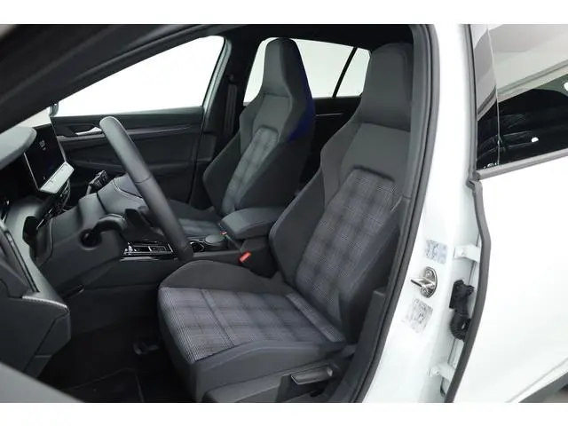 Volkswagen Golf 1.5 eHybrid GTE | 360cam | Adapt. Cruise | 18'' | IQ. Light | Stoel- Stuurverw. | Ap...