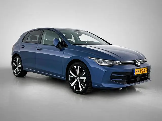 Volkswagen Golf 1.5 eHybrid 204pk Life Edition DSG / Stoel+ Stuurverwarming / App connect / Camera