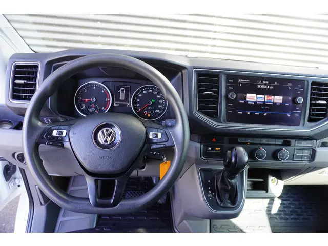 Volkswagen Crafter 140pk Automaat L3H3/L2H2 LED Navigatie Trekhaak Apple Carplay Camera Imperiaal Ai...