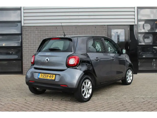Smart forfour 1.0 Passion / Led / Clima / Cruise / N.A.P.