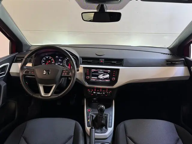 SEAT Arona TSI 95PK EXCELLENCE BUSINESS LED/CRUISE/ECC