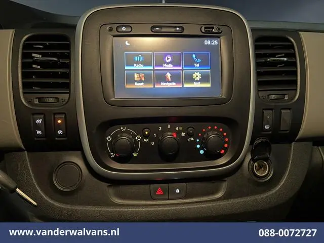 Nissan NV300