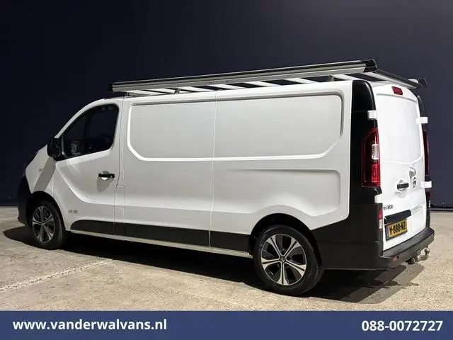 Nissan NV300