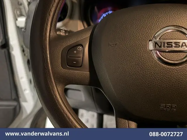 Nissan NV300