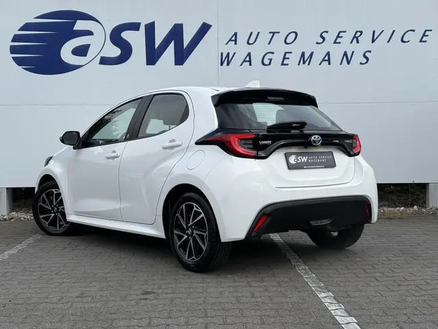 Toyota Yaris 1.5 Hybrid Team D | ACC | CarPlay | Camera | Keyless | LED