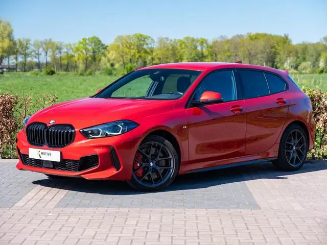 BMW 1-serie 128ti Automaat M-Pack Pro 265pk | H&K Surround Sound | Stuurverw + Stoelverw | M-Remsyst...
