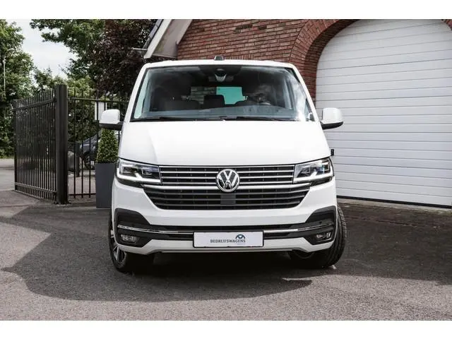 Volkswagen Caravelle T6.1 2.0 TDI 204 PK DSG L2H1 A-KLEP DUB/CAB ACC | LED | Leder | Side Assist | P...