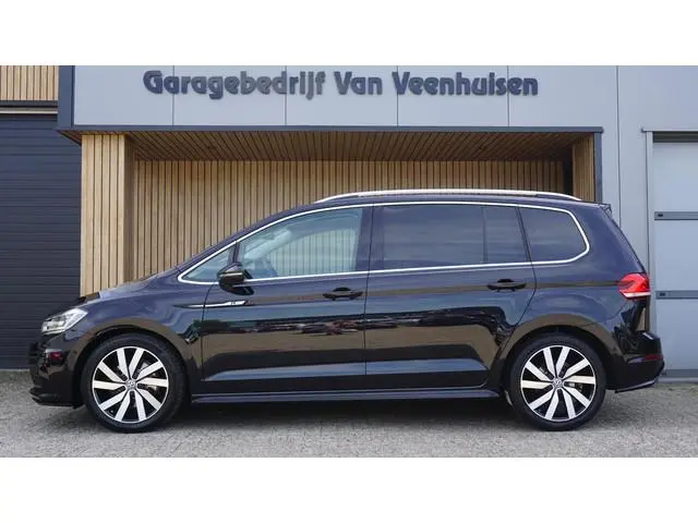Volkswagen Touran 1.5 TSI 150pk R-Line & Highline 7-Zits Pano.Dak 18inch LM LED Adaptive Cruise Cont...