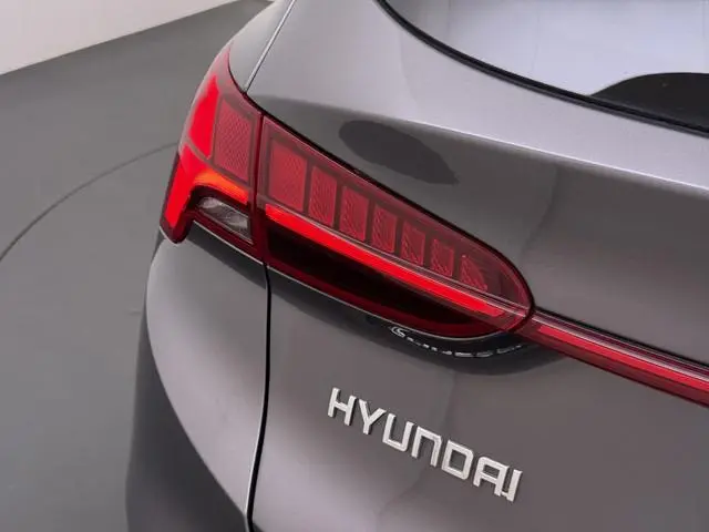 Hyundai Santa Fe 1.6 T-GDI PHEV Premium Sky 7p. APPLE CARP. | STOEL VENTILATIE/VERWARMING | 7 PERS |...