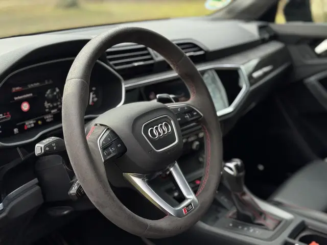 Audi RSQ3