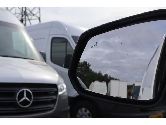 Ford E-Transit Courier