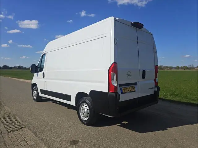 Opel Movano 2.2D 140 L2H2 3.5T - 140 Pk - Euro 6 - ParkeerCamera - Airco - Cruise Control