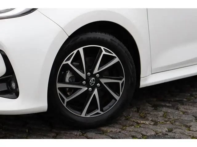 Toyota Yaris 1.5 Hybrid Dynamic Limited