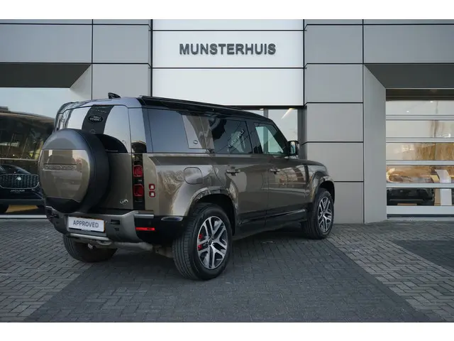 Land Rover Defender Hard Top 3.0 D200 110 MHEV X-Dynamic SE | Occasion Lease vanaf € 1.569,00  p/m |...