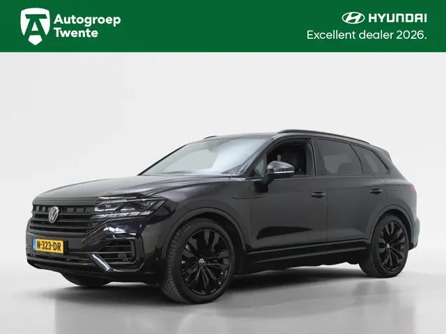 Volkswagen Touareg PHEV 3.0 TSi 4MOTION R | Panoramadak | Luchtvering | Trekhaak |