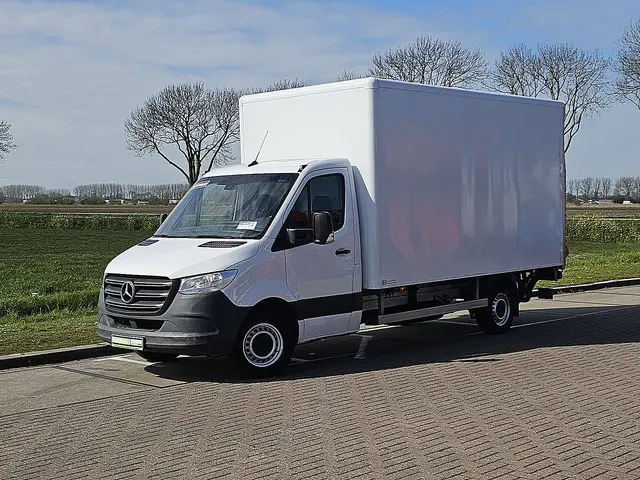MERCEDES-BENZ SPRINTER 315 bakwagen laadklep!