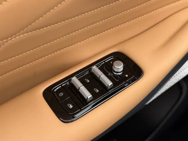 Geely Starray EM-i