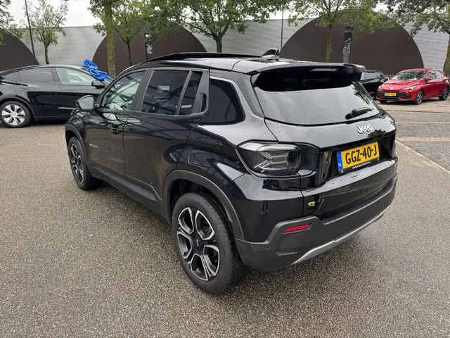 Jeep Avenger 1.2 e-Hybrid Summit AUTOMAAT | PANORAMADAK | CAMERA | LEDER | STOEL MASSAGE | EL. KLEP...