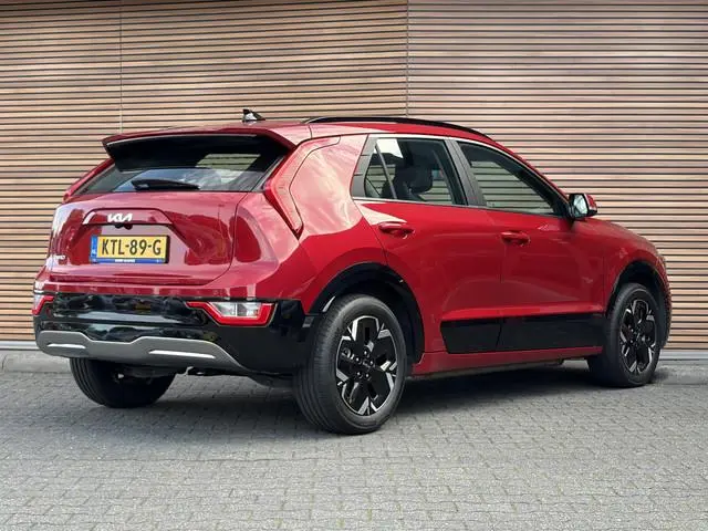 Kia Niro EV DynamicLine 64.8 kWh Stoel-stuurverwarming / Carplay / SOH 98,5% / Keyless / Camera