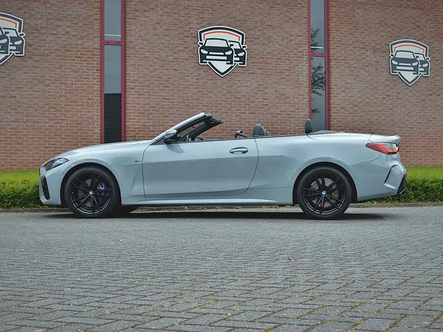 BMW 4-serie Cabrio M440i xDrive High Executive