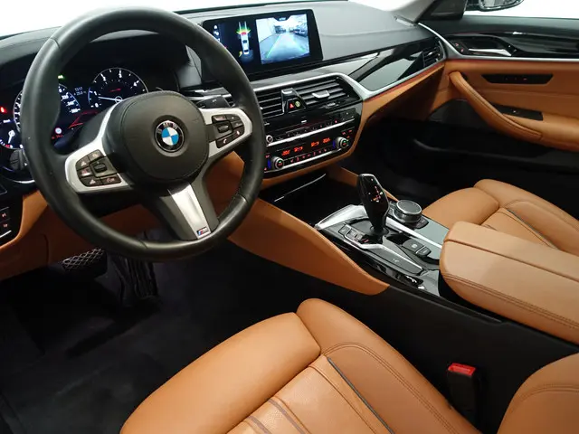 BMW 5-serie 530d M Sport Aut- Virtual Cockpit, Head up, Xenon Led, Memory, Harman Kardon