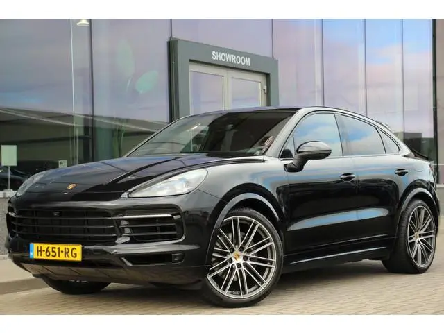 Porsche Cayenne Coupé 3.0 E-Hybrid | Sosftclose | Stoelventilatie | 360 CAMERA | CHRONO | Sportdesig...
