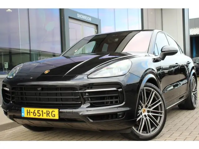 Porsche Cayenne Coupé 3.0 E-Hybrid | Sosftclose | Stoelventilatie | 360 CAMERA | CHRONO | Sportdesig...