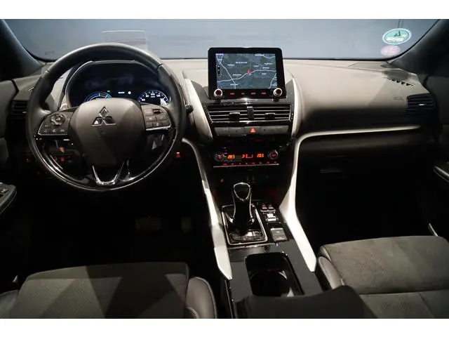 Mitsubishi Eclipse Cross 2.4 PHEV First Edition + HEAD-UP /  360 CAMERA /