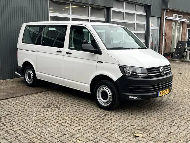 Volkswagen Transporter Kombi 2.0 TDI L1H1 BTW EN BPM VRIJ!! Euro 6 Airco Cruise controle 8-Persoons...