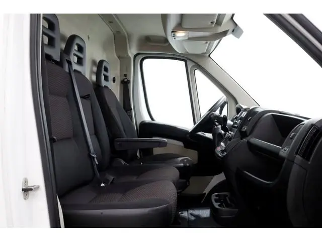 Peugeot Boxer 335 2.0 BlueHDI 130pk L2H2 Premium Airco/Navi/Inrichting 10-2019