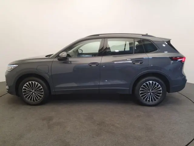 Volkswagen Tiguan 1.5 eHybrid 204pk DSG/AUT Life Wegklapbare trekhaak, 360 camera, ACC
