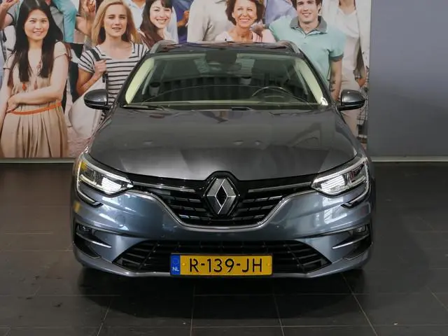 Renault Mégane Estate 1.3 TCe Intens *Vraag naar beschikbaarheid!* - Trekhaak - Dodehoek - Head-up d...