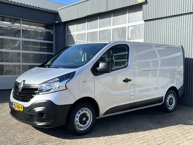 Renault Trafic 1.6 dCi L1H1 BTW en BPM VRIJ!! Airco Cruise controle 2-Persoons Telefoonverbinding Pa...