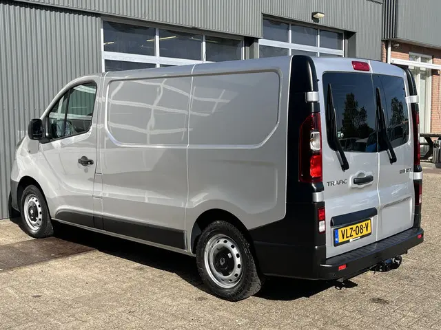 Renault Trafic 1.6 dCi L1H1 BTW en BPM VRIJ!! Airco Cruise controle 2-Persoons Telefoonverbinding Pa...