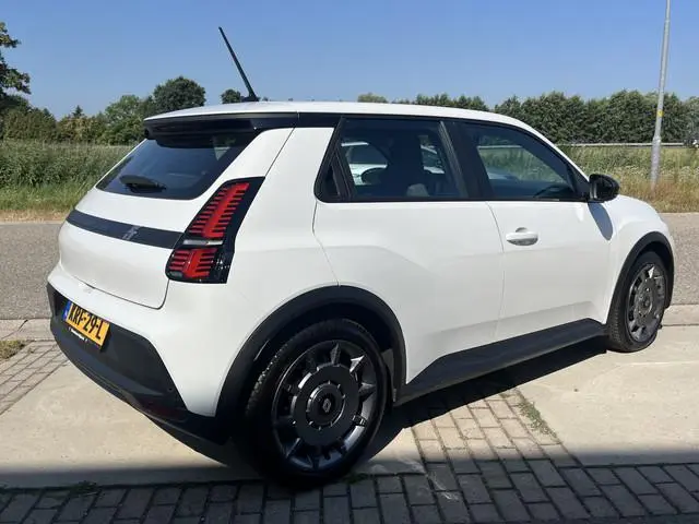 Renault 5 urban range evolution 40 kWh