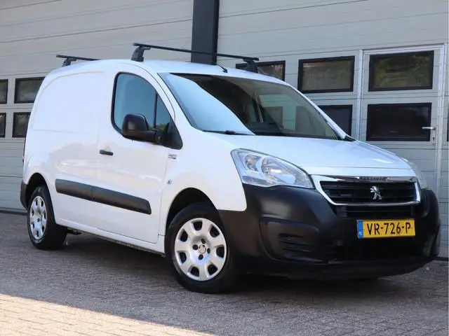 Peugeot Partner 1.6 HDi 75pk - Airco - Dakdragers