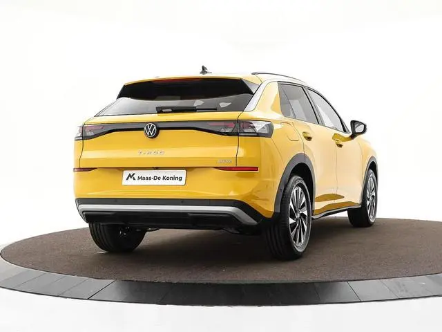 Volkswagen T-Roc Life First Edition 1.5 eTSI 116 PK 7 versn. DSG · Achteruitrijcamera · Comfort pakk...