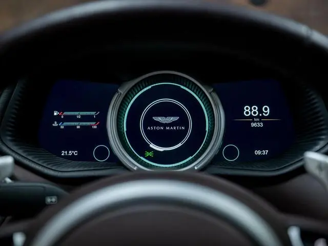 Aston Martin DB11