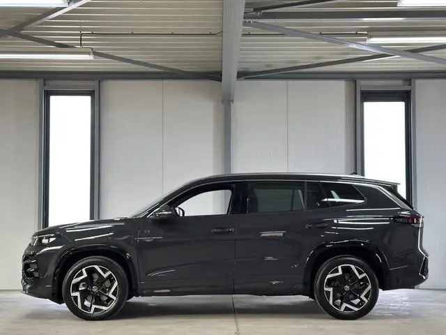 Volkswagen Tayron 1.5 eHybrid R-Line | Trekhaak-pakket | Navigatie-pakket | Stoel- & stuurverwarming