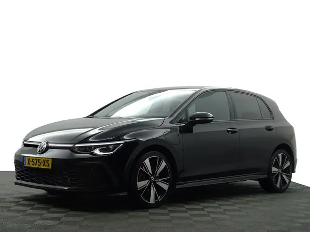 Volkswagen Golf 1.4 eHybrid GTE Clubsport Aut- Xenon Led Matrix, Carplay, Stuur/Stoelverwarming, Ada...