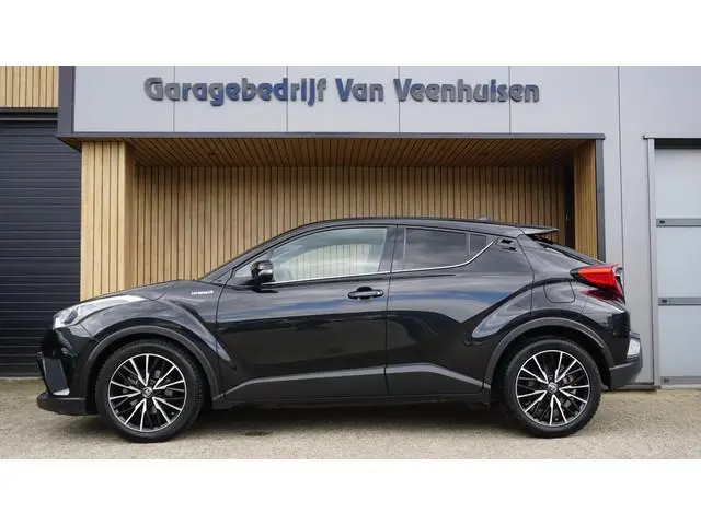 Toyota C-HR 1.8 122pk Hybrid Executive H-Leder Keyless LED 17inch LM Stoel & Stuur V.W. Navi A-Camer...