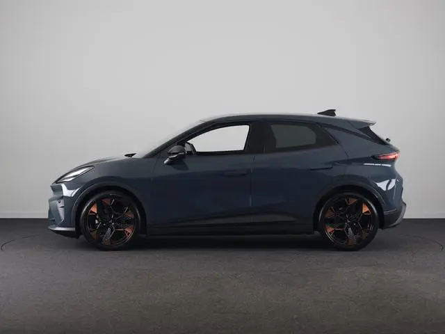 CUPRA Raval Performance First Edition 56 kWh 211PK| Sennheiser | Matrix Koplampen | Navigatie | 19 I...