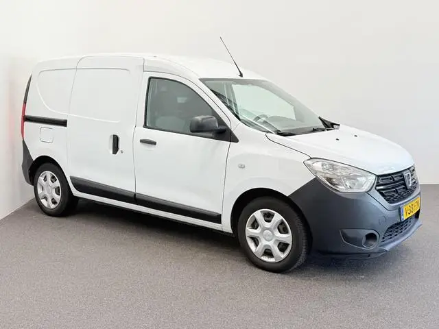 Dacia Dokker 1.5 dCi 75 Essential Navigatie Bluetooth Cruise Control Trekhaak zijschuifdeur  airco L...
