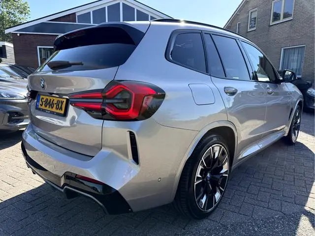 BMW iX3 High Executive M-Sport 80 kWh SOH 92.9%, Vol Opties!
