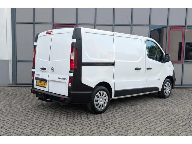 Opel Vivaro 1.6 CDTI 120PK L1H1 Edition Marge Navi Trekhaak 3-Zits