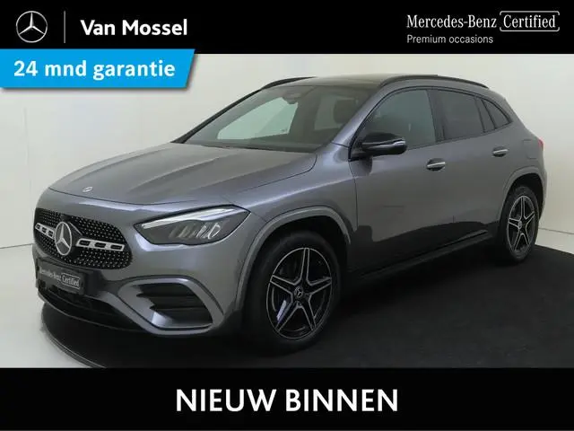 Mercedes-Benz GLA-klasse 250 e AMG Line Premium /Panoramadak /Keyless-Go /Augmented reality