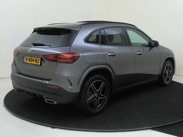 Mercedes-Benz GLA-klasse 250 e AMG Line Premium /Panoramadak /Keyless-Go /Augmented reality