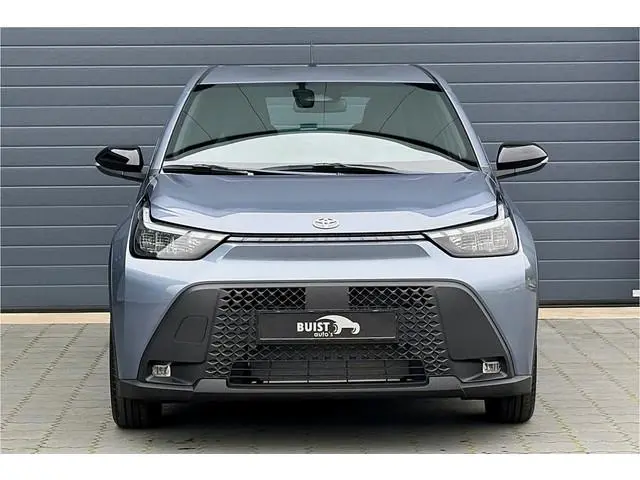 Toyota Aygo X Hybrid 115 pulse 17" STOELVERWARMING LED CARPLAY NIEUWE AUTO! 4X OP VOORRAAD!